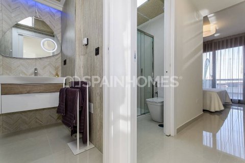 Lägenhet till salu Torrevieja, Alicante, Spanien 3 sovrum, 71 kvm. Nr. 48780 - foto 14