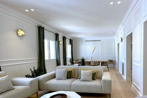 Apartment for sale in Madrid, Spain 3 bedrooms, 165 sq.m. No. 84525 - photo 3