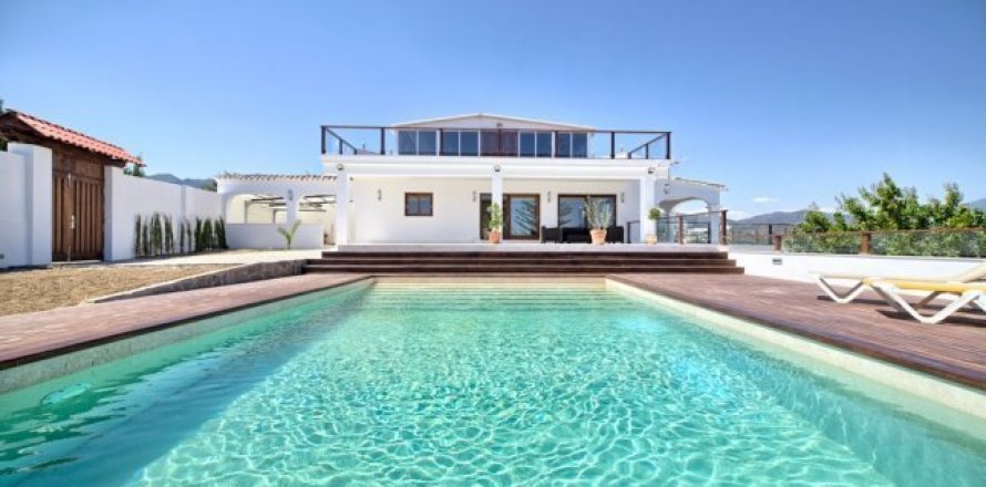 Casa Estepona, Malaga, Spagna 4 camere da letto, 100 mq. N° 23160