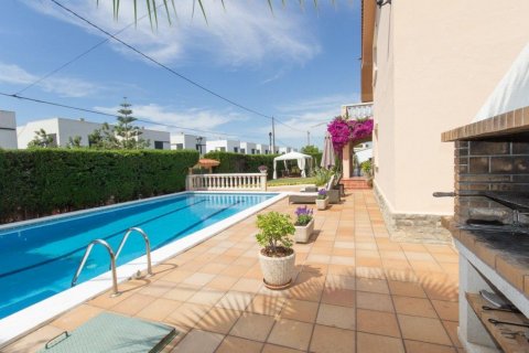 House for sale Calafell, Tarragona, Spain 4 bedrooms, 187 sq.m. No. 21564 - photo 24
