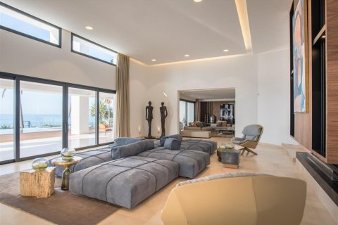 House for sale Estepona, Malaga, Spain 12 bedrooms, 2513 sq.m. No. 22831 - photo 11