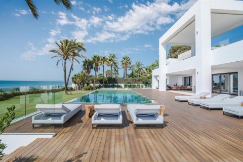 House for sale Estepona, Malaga, Spain 12 bedrooms, 2513 sq.m. No. 22831 - photo 16