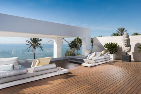 House for sale Estepona, Malaga, Spain 12 bedrooms, 2513 sq.m. No. 22831 - photo 4