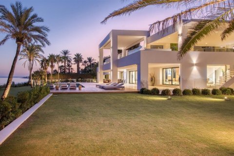 House for sale Estepona, Malaga, Spain 12 bedrooms, 2513 sq.m. No. 22831 - photo 5
