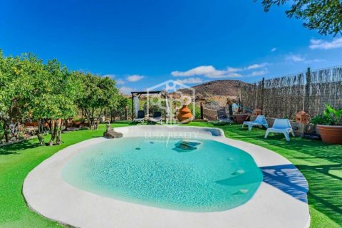 Commercial property for sale San Miguel de Abona, Tenerife, Spain 6 bedrooms, 553 sq.m. No. 111094 - photo 9