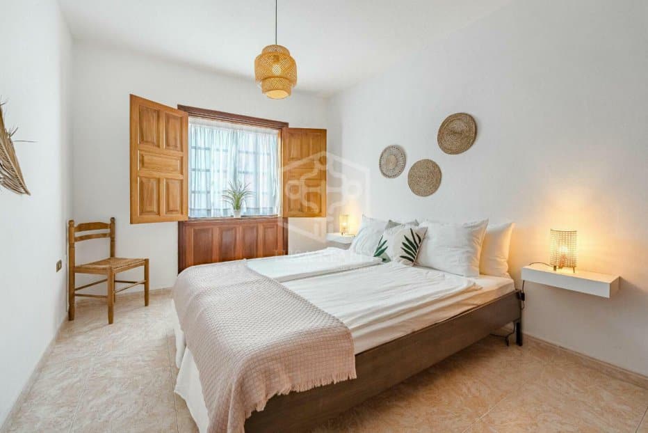 Liikekiinteistö Guia de Isora, Tenerife, Espanja 5 makuuhuonetta, 368 m2 No. 111085