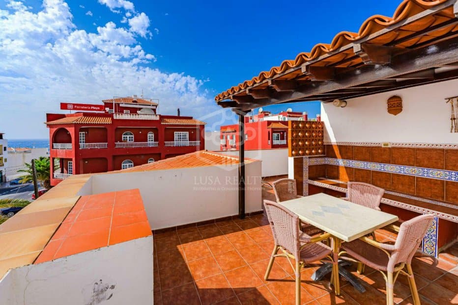 Liikekiinteistö Guia de Isora, Tenerife, Espanja 5 makuuhuonetta, 368 m2 No. 111085