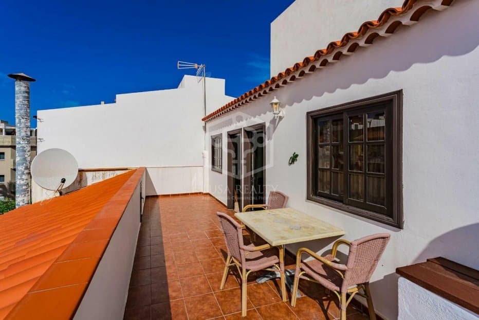 Liikekiinteistö Guia de Isora, Tenerife, Espanja 5 makuuhuonetta, 368 m2 No. 111085