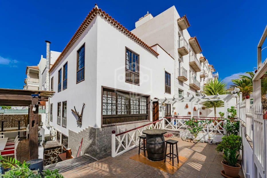 Liikekiinteistö Guia de Isora, Tenerife, Espanja 5 makuuhuonetta, 368 m2 No. 111085