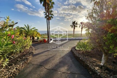 Villa for sale in Guia de Isora, Tenerife, Spain 9 bedrooms, 380 sq.m. No. 94488 - photo 9