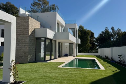 Продажа виллы Эстепона, Малага, Испания 4 спальни, 412м2 №117684 - фото 6