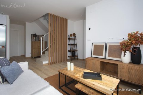 Kaupunkipientalo myytävänä Alicante, Espanja, 3 makuuhuonetta, 130 m2 No. 104845 - kuva 3