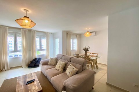 Продажа квартиры в Нуэва Андалусия, Малага, Испания 3 спальни, 130м2 №117676 - фото 1