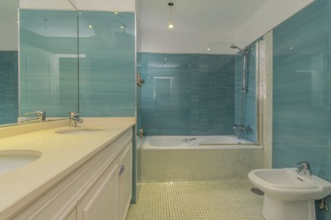 Продажа квартиры в Нуэва Андалусия, Малага, Испания 3 спальни, 127м2 №117680 - фото 11
