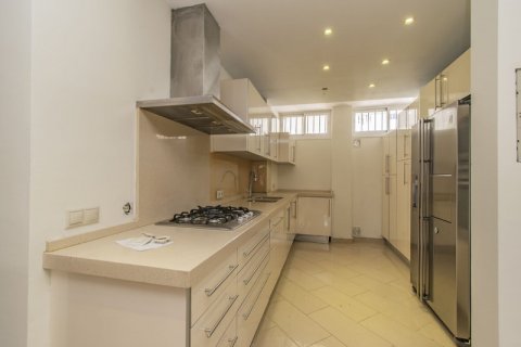 Продажа квартиры в Нуэва Андалусия, Малага, Испания 3 спальни, 127м2 №117680 - фото 26