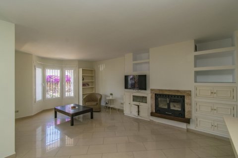 Продажа квартиры в Нуэва Андалусия, Малага, Испания 3 спальни, 127м2 №117680 - фото 3