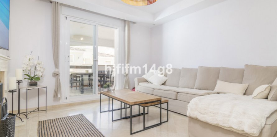 Квартира в Нуэва Андалусия, Малага, Испания 3 спальни, 127м2 №117680