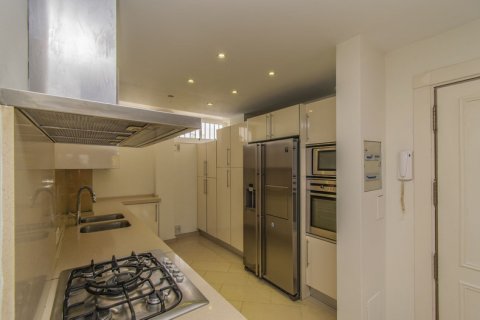 Продажа квартиры в Нуэва Андалусия, Малага, Испания 3 спальни, 127м2 №117680 - фото 16