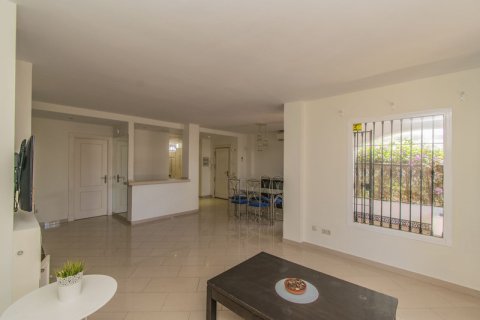 Продажа квартиры в Нуэва Андалусия, Малага, Испания 3 спальни, 127м2 №117680 - фото 18