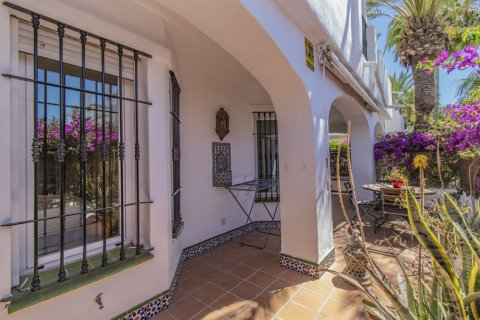 Продажа квартиры в Нуэва Андалусия, Малага, Испания 3 спальни, 127м2 №117680 - фото 15
