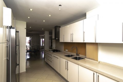 Продажа квартиры в Нуэва Андалусия, Малага, Испания 3 спальни, 127м2 №117680 - фото 22