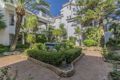 Продажа квартиры в Нуэва Андалусия, Малага, Испания 3 спальни, 127м2 №117680 - фото 4