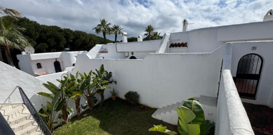 Townhouse Cabopino, Malaga, Spain 2 bedrooms, 101 sq.m. No. 117677