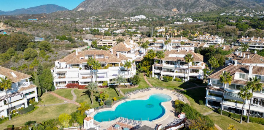 Dzīvoklis Marbella, Malaga, Spānijā 3 istabas, 208 m2 Nr. 90112