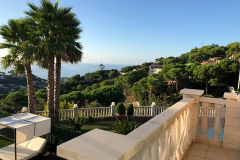 Talo myytävänä Lloret de Mar, Girona, Espanja, 4 makuuhuonetta, 330 m2 No. 23016 - kuva 2