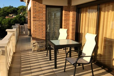 Talo myytävänä Lloret de Mar, Girona, Espanja, 4 makuuhuonetta, 330 m2 No. 23016 - kuva 11