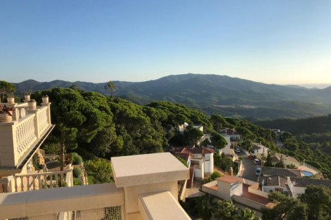 Talo myytävänä Lloret de Mar, Girona, Espanja, 4 makuuhuonetta, 330 m2 No. 23016 - kuva 5