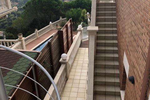 Talo myytävänä Lloret de Mar, Girona, Espanja, 4 makuuhuonetta, 330 m2 No. 23016 - kuva 30