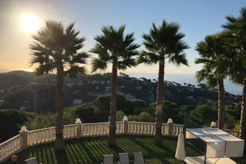 Talo myytävänä Lloret de Mar, Girona, Espanja, 4 makuuhuonetta, 330 m2 No. 23016 - kuva 4