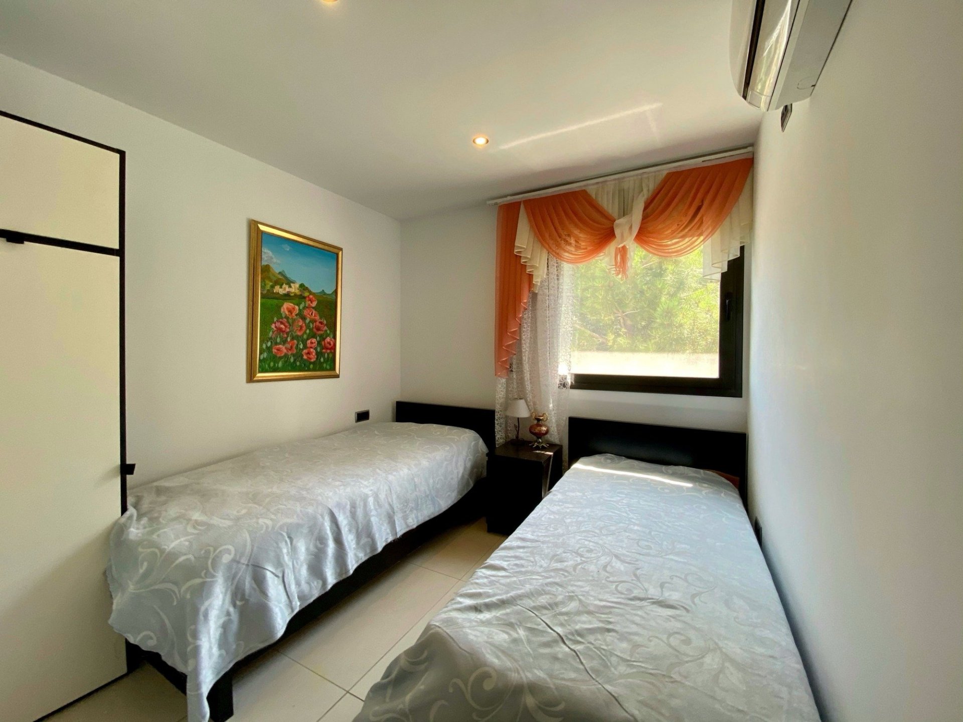 Casa a Lloret de Mar, Girona, Spagna 5 camere da letto, 269 mq. N° 23008
