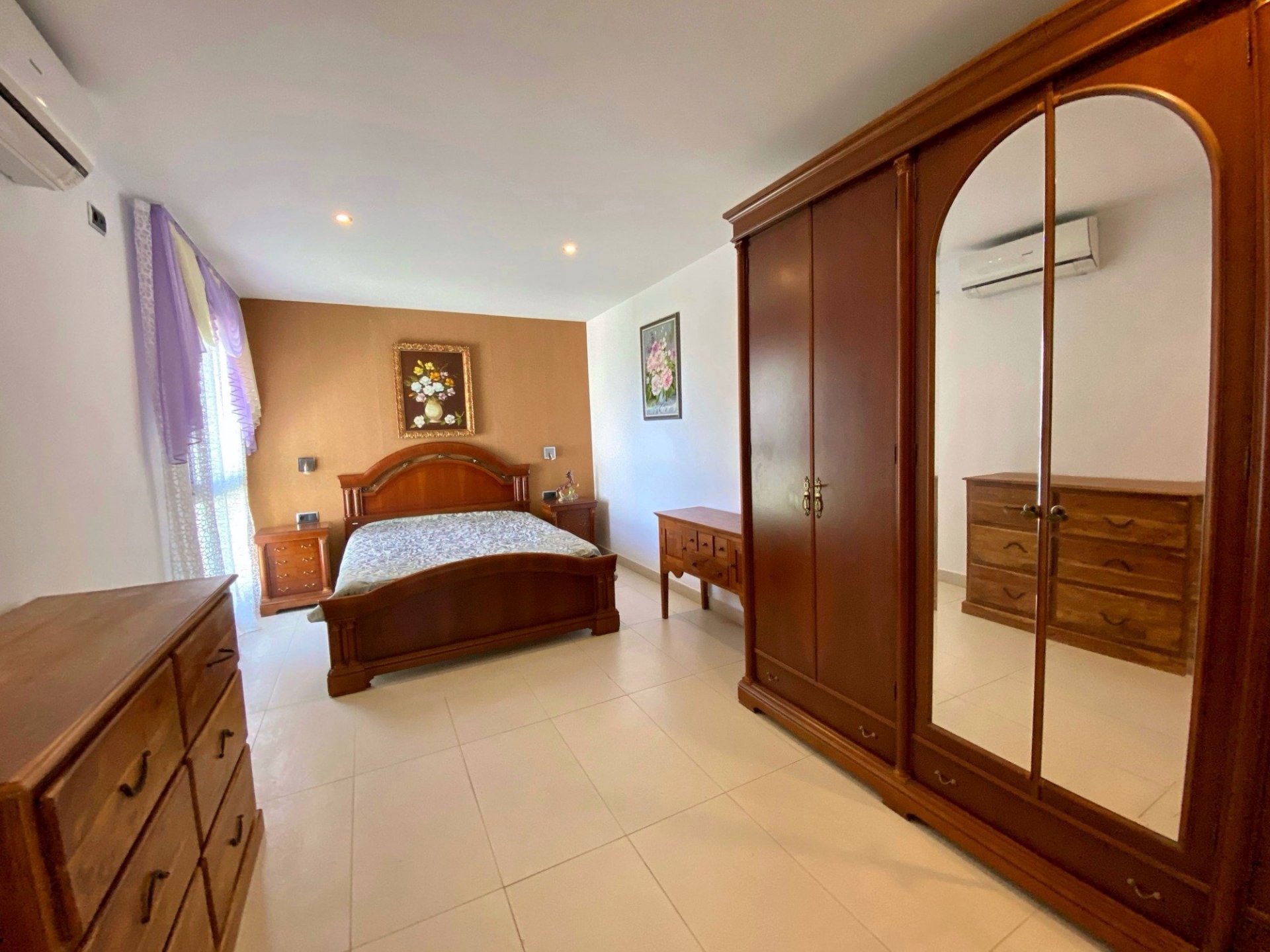 Casa a Lloret de Mar, Girona, Spagna 5 camere da letto, 269 mq. N° 23008