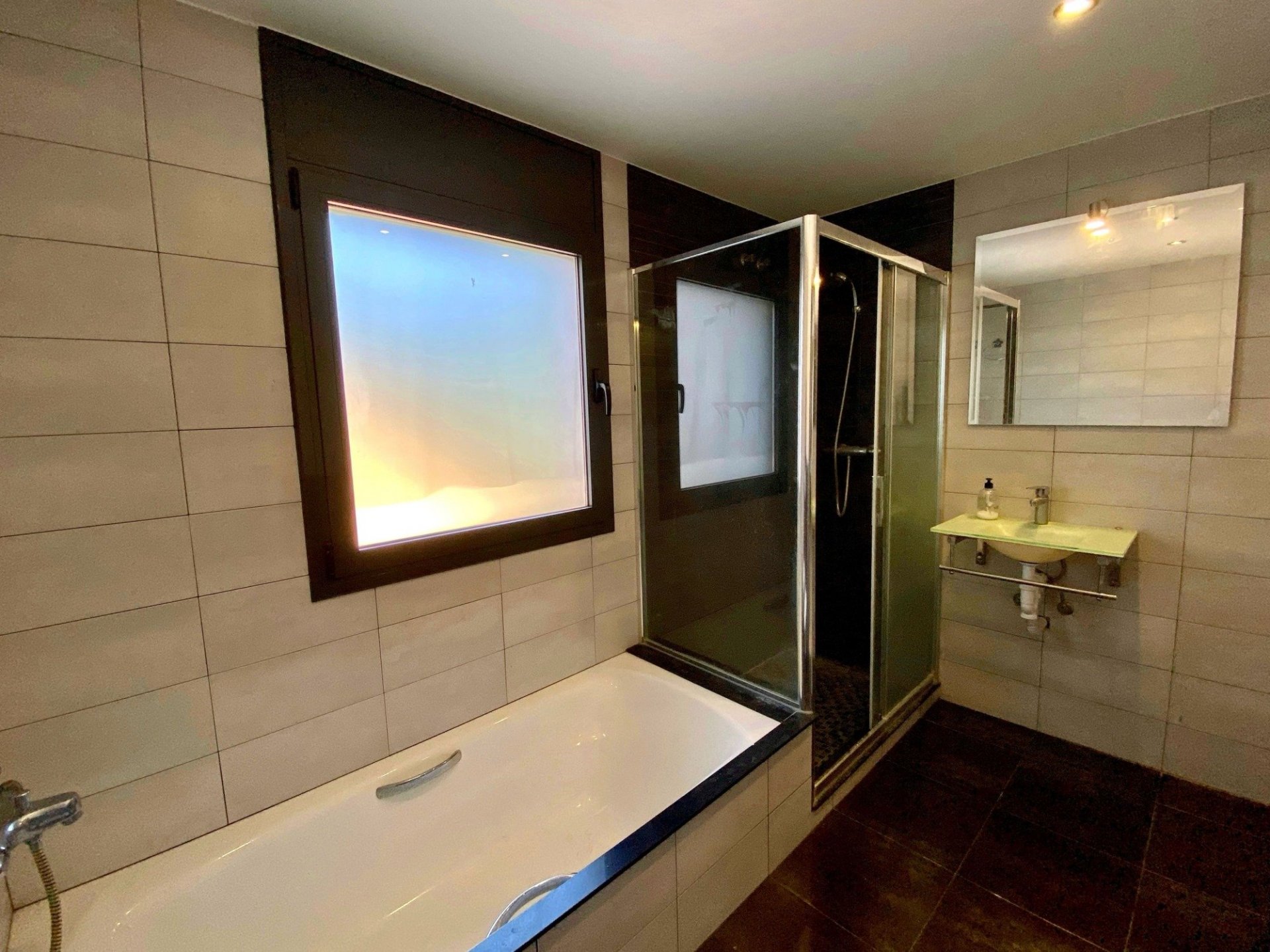 Casa a Lloret de Mar, Girona, Spagna 5 camere da letto, 269 mq. N° 23008
