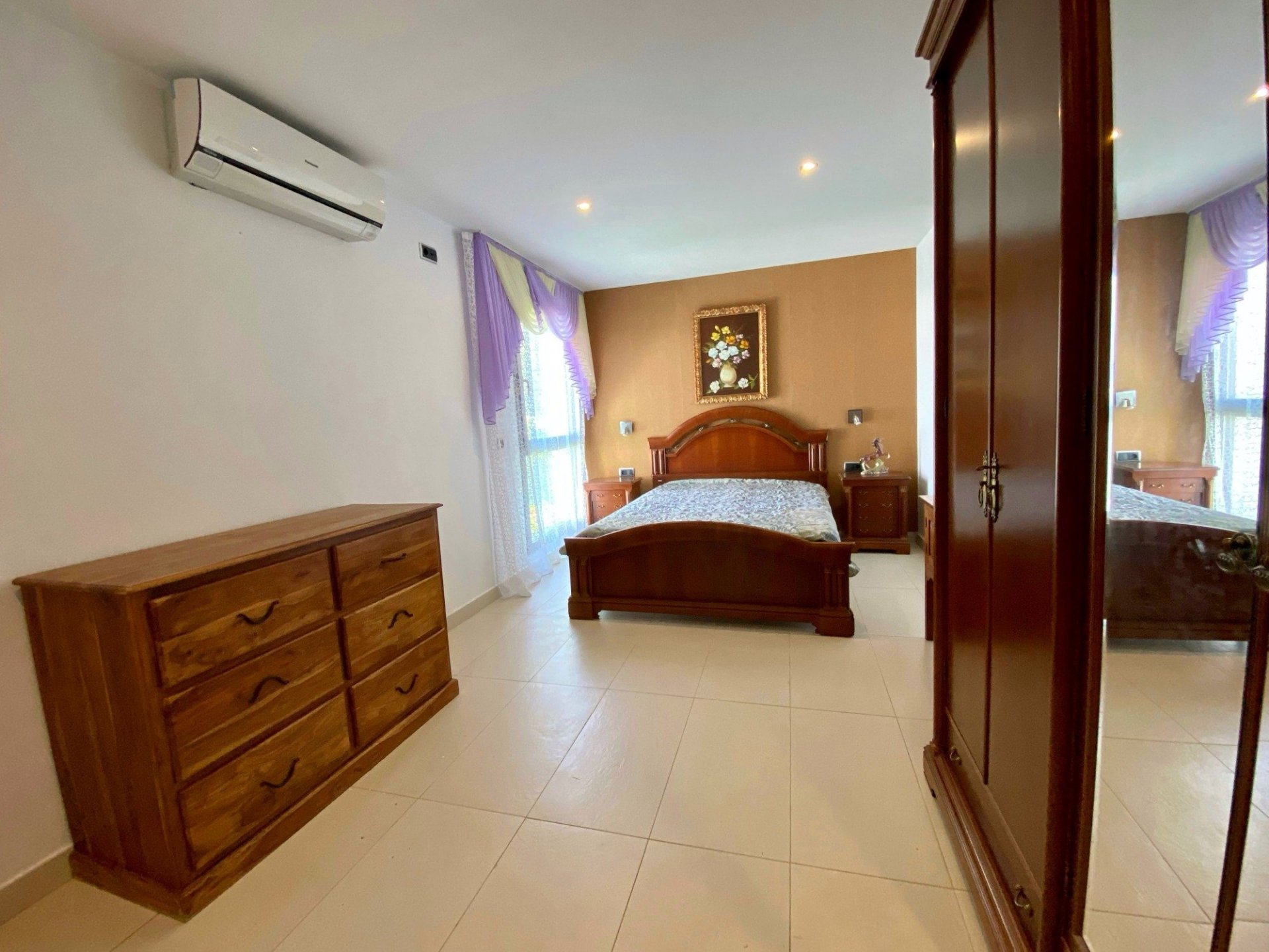 Casa a Lloret de Mar, Girona, Spagna 5 camere da letto, 269 mq. N° 23008