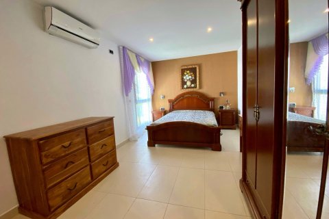 Hus till salu Lloret de Mar, Girona, Spanien 5 sovrum, 269 kvm. Nr. 23008 - foto 10
