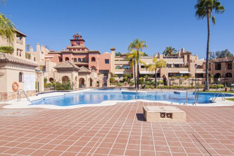 Apartment for rent Estepona, Malaga, Spain 3 bedrooms, 120 sq.m. No. 130118 - photo 17