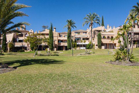Apartment for rent Estepona, Malaga, Spain 3 bedrooms, 120 sq.m. No. 130118 - photo 16
