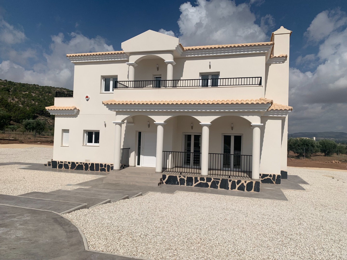 Villa in Pinoso, Alicante, Spain 4 bedrooms, 180 sq.m. No. 87434