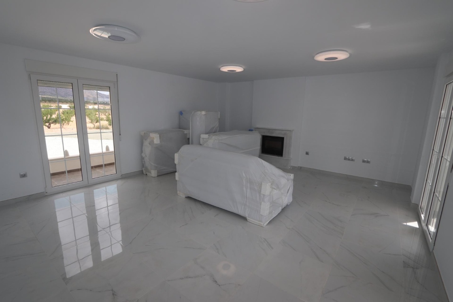 Villa in Pinoso, Alicante, Spain 4 bedrooms, 180 sq.m. No. 87434