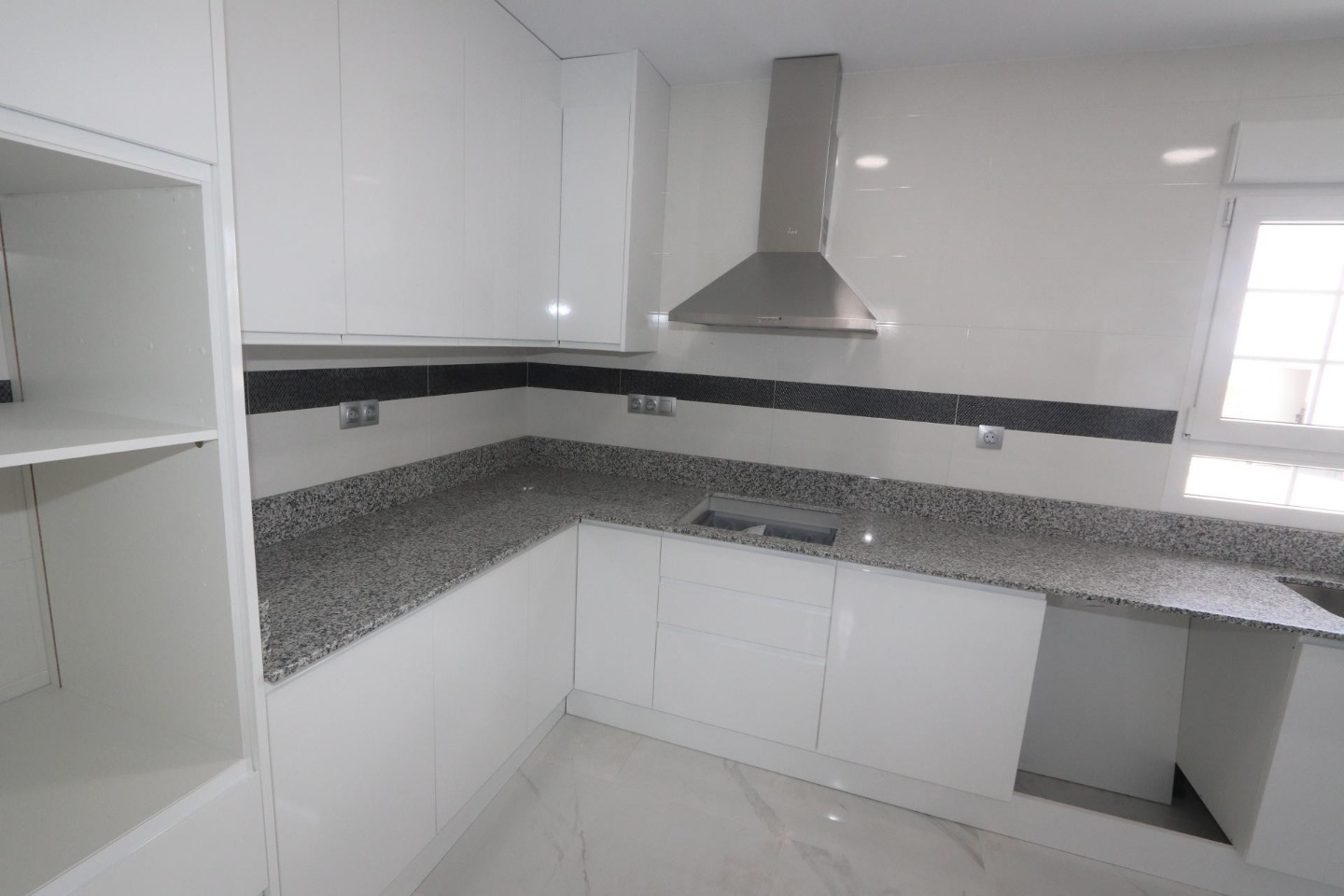 Villa in Pinoso, Alicante, Spain 4 bedrooms, 180 sq.m. No. 87434