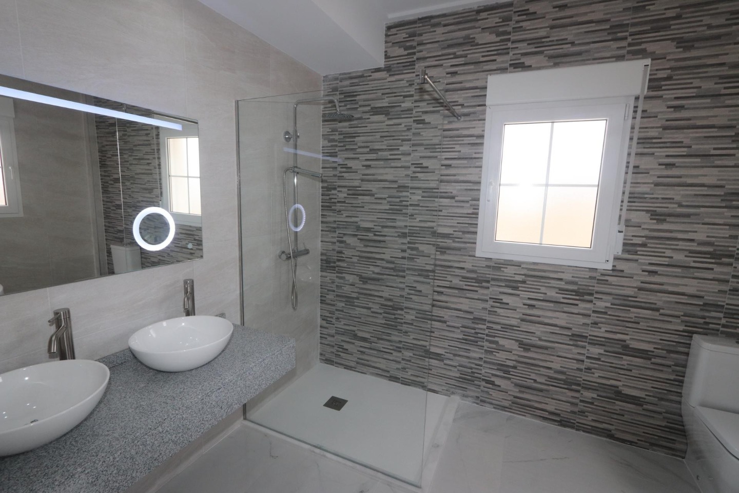 Villa in Pinoso, Alicante, Spain 4 bedrooms, 180 sq.m. No. 87434