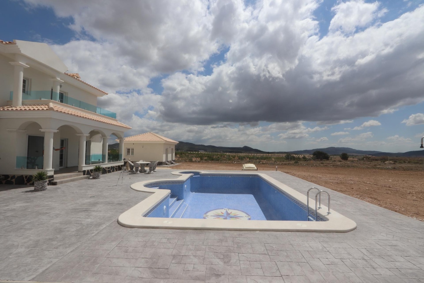 Villa in Pinoso, Alicante, Spain 4 bedrooms, 180 sq.m. No. 87434