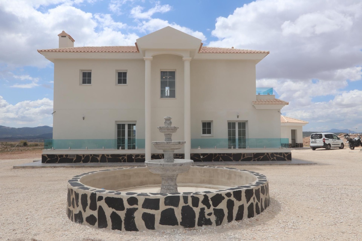 Villa in Pinoso, Alicante, Spain 4 bedrooms, 180 sq.m. No. 87434