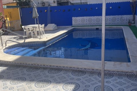 Villa en venta Punta Prima, Alicante, España 4 dormitorios, 250 m2 No. 113855 - foto 4