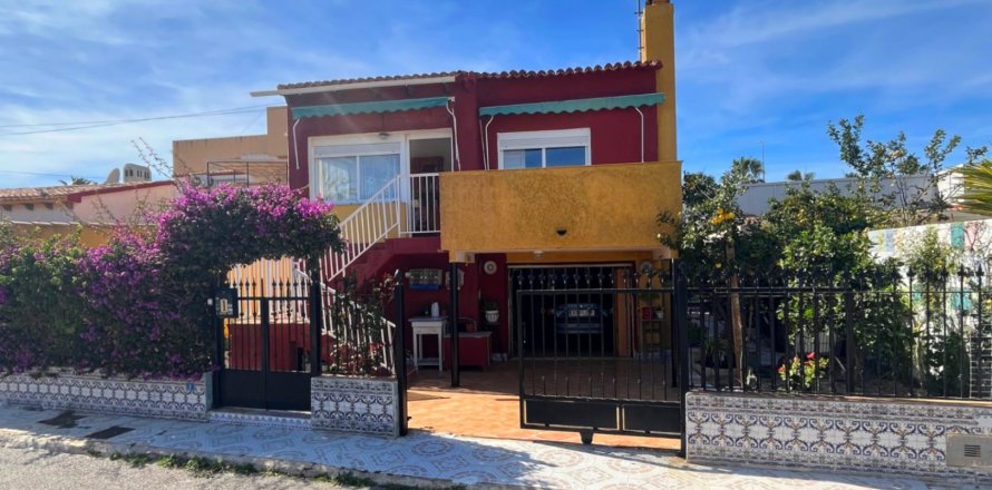 Villa Punta Prima, Alicante, España 4 dormitorios, 250 m2 No. 113855