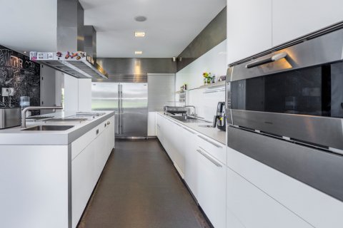 Huvila myytävänä Pozuelo de Alarcon, Madrid, Espanja, 8 makuuhuonetta, 1.51 m2 No. 106763 - kuva 24