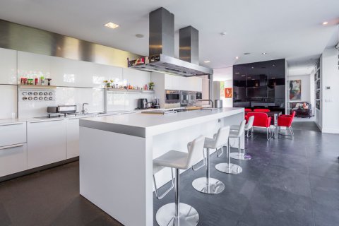 Huvila myytävänä Pozuelo de Alarcon, Madrid, Espanja, 8 makuuhuonetta, 1.51 m2 No. 106763 - kuva 26